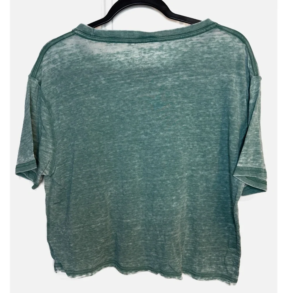 Goodie Two Sleeves -Womens Washed Green Cactus Short Sleeve Cropped Tee size S - Picture 2 of 7